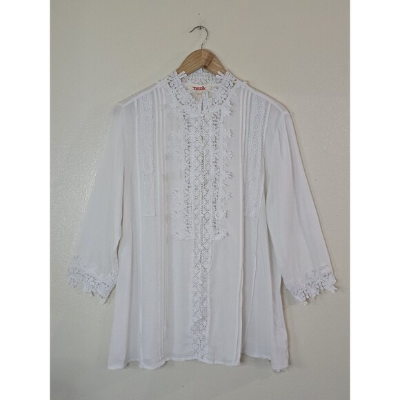 Mazik Pintuck White Blouse Womens Size Large Eyelet Embroidered Button Up Top - Picture 10 of 10